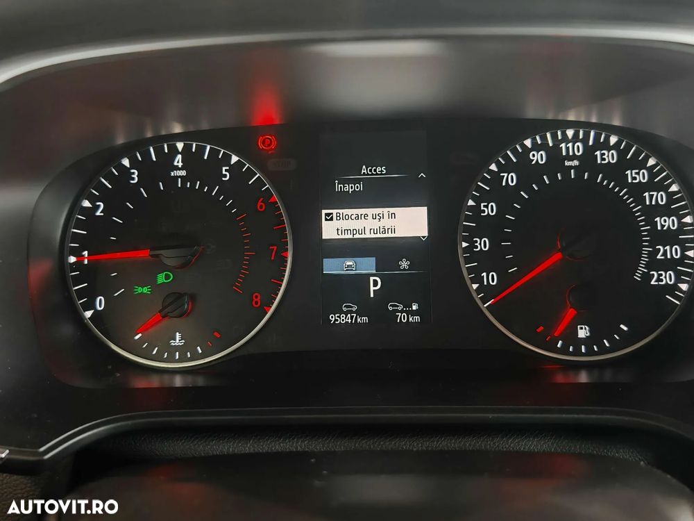 Renault Megane TCE 140 EDC Techno - 23