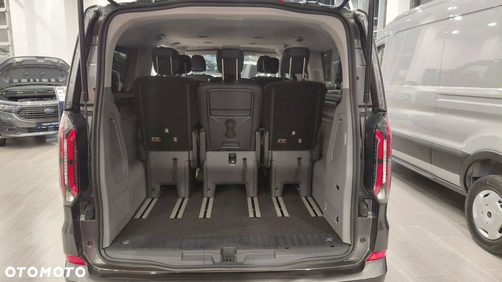 Ford Tourneo Custom - 15