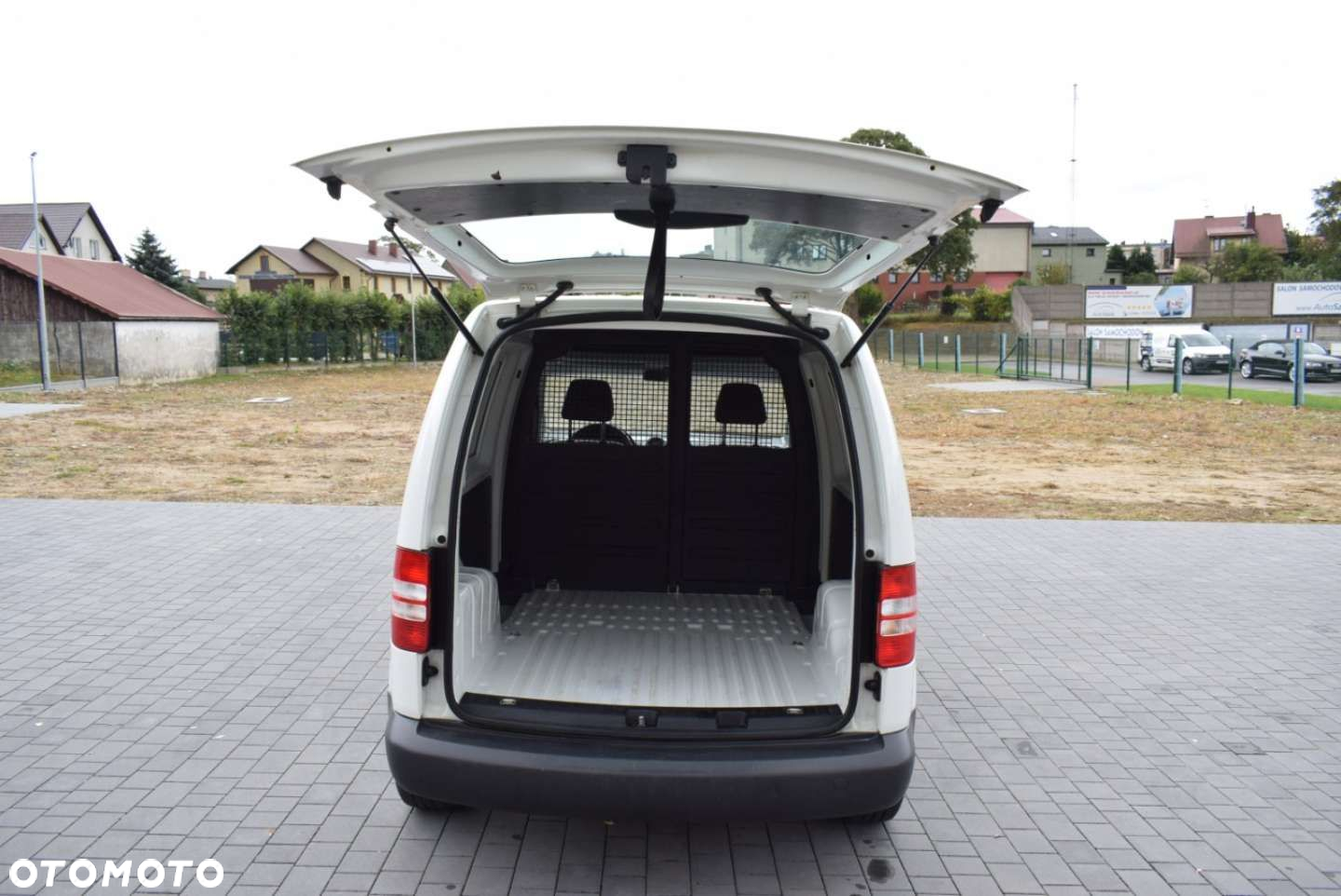 Volkswagen Caddy - 11