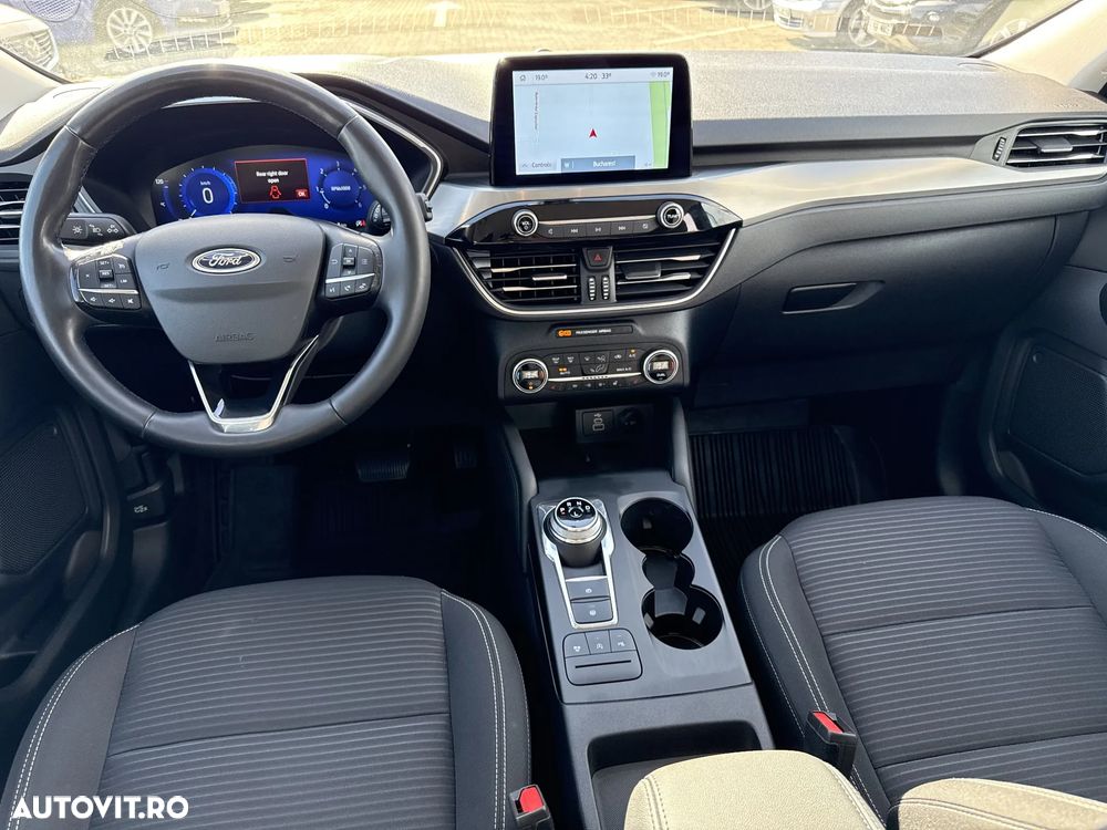 Ford Kuga - 10