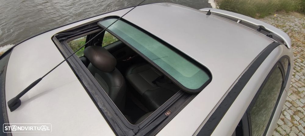 Renault Laguna 3.0 i V6 Baccara - 21
