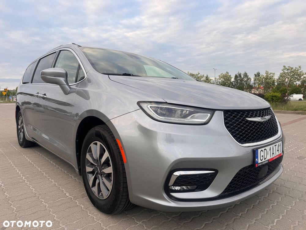 Chrysler Pacifica - 1