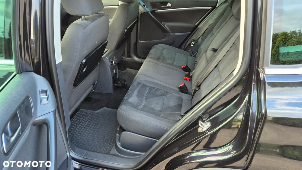 Volkswagen Tiguan 2.0 TDI DPF BlueMotion Technology Sport & Style - 12