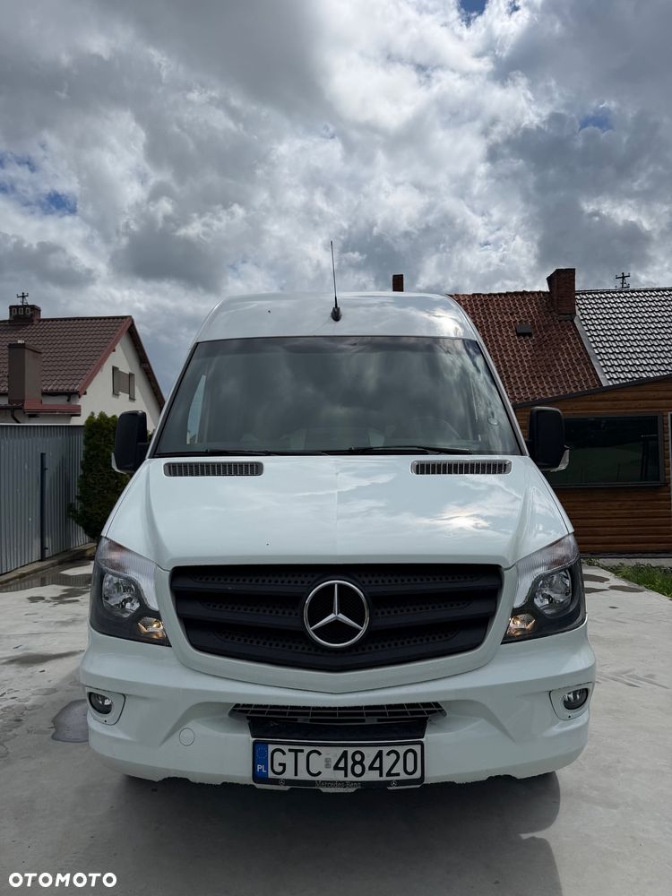 Mercedes-Benz Sprinter - 1