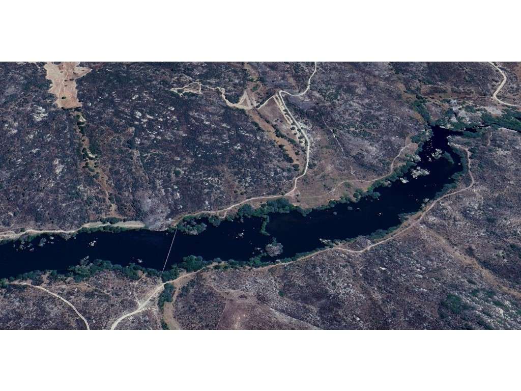 Terreno rústico junto ao Rio Coa, Junça, Almeida - Grande imagem: 5/12