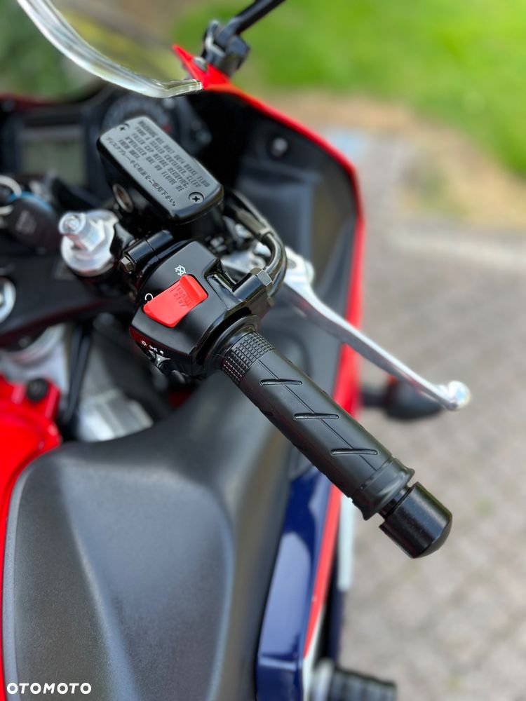 Honda CBR - 16