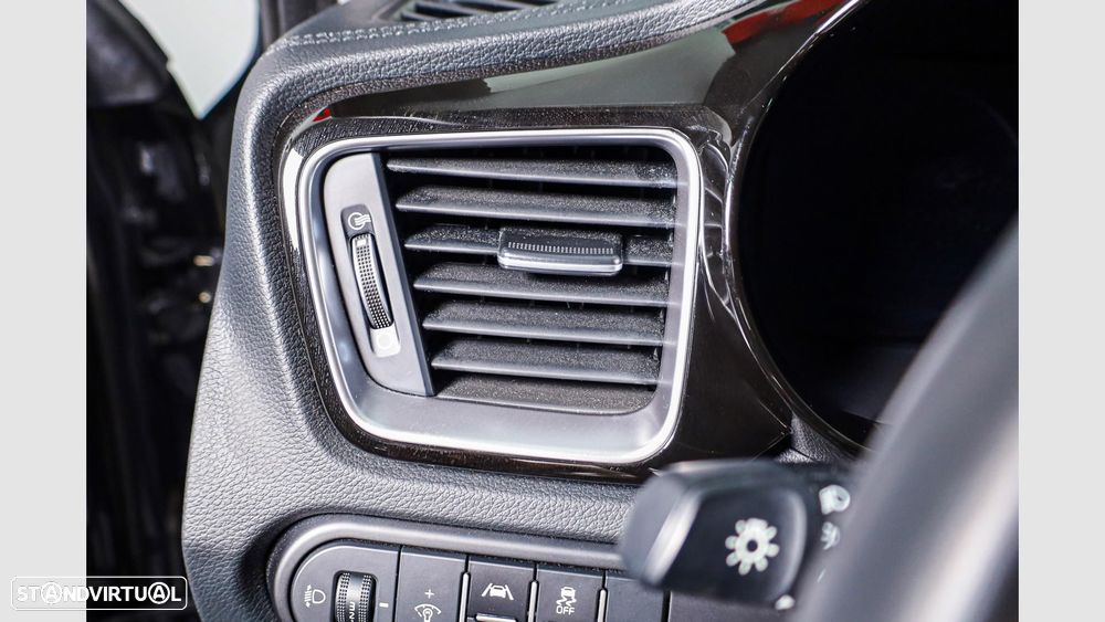 Kia Ceed 1.0 T-GDi Drive — fotografia 10