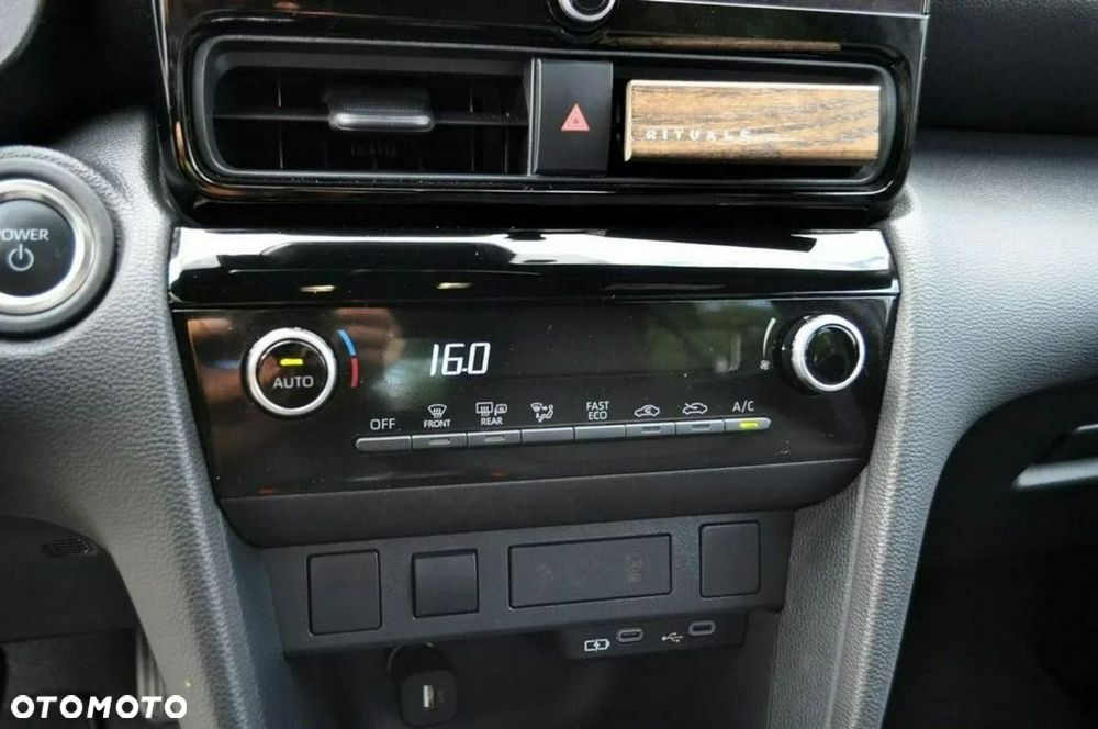 Toyota Yaris - 26