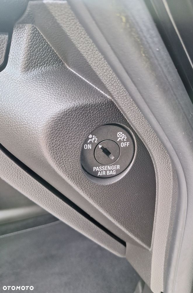 Opel Astra 1.4 Turbo - 17