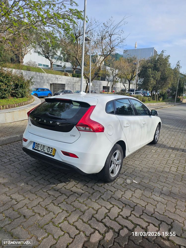 Volvo V40 2.0 D2 Kinetic Geartronic - 9