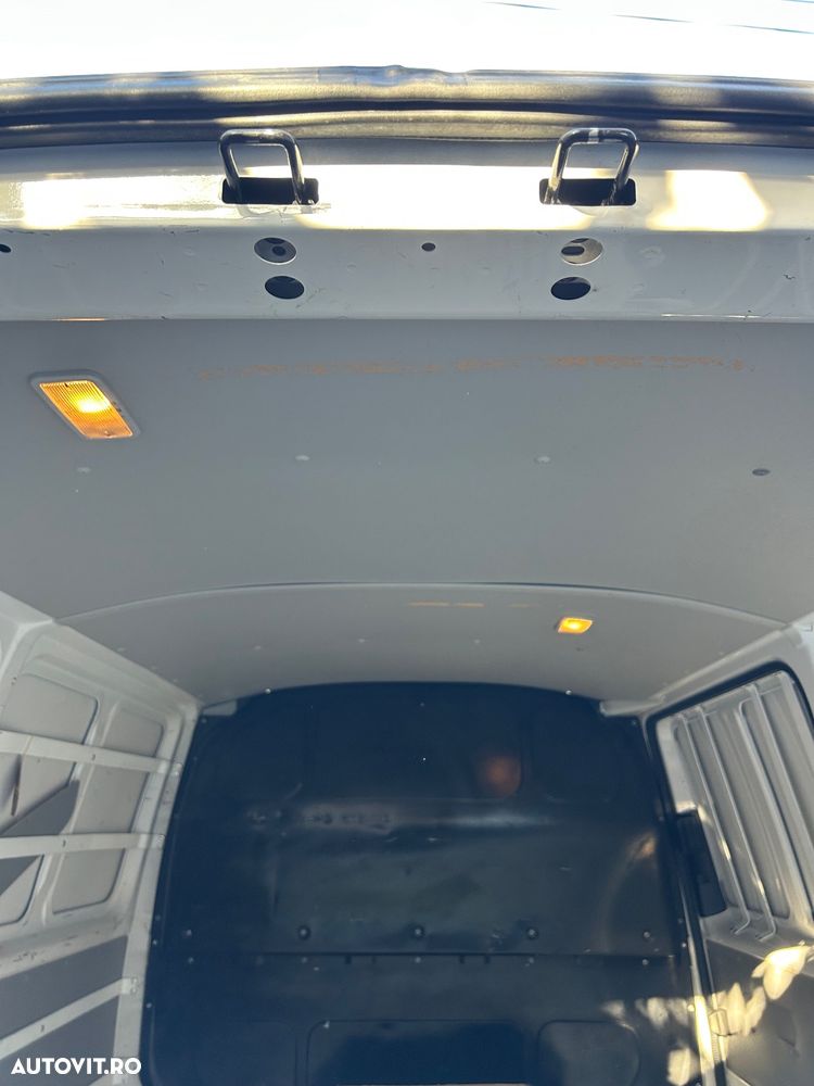 Volkswagen Transporter - 15