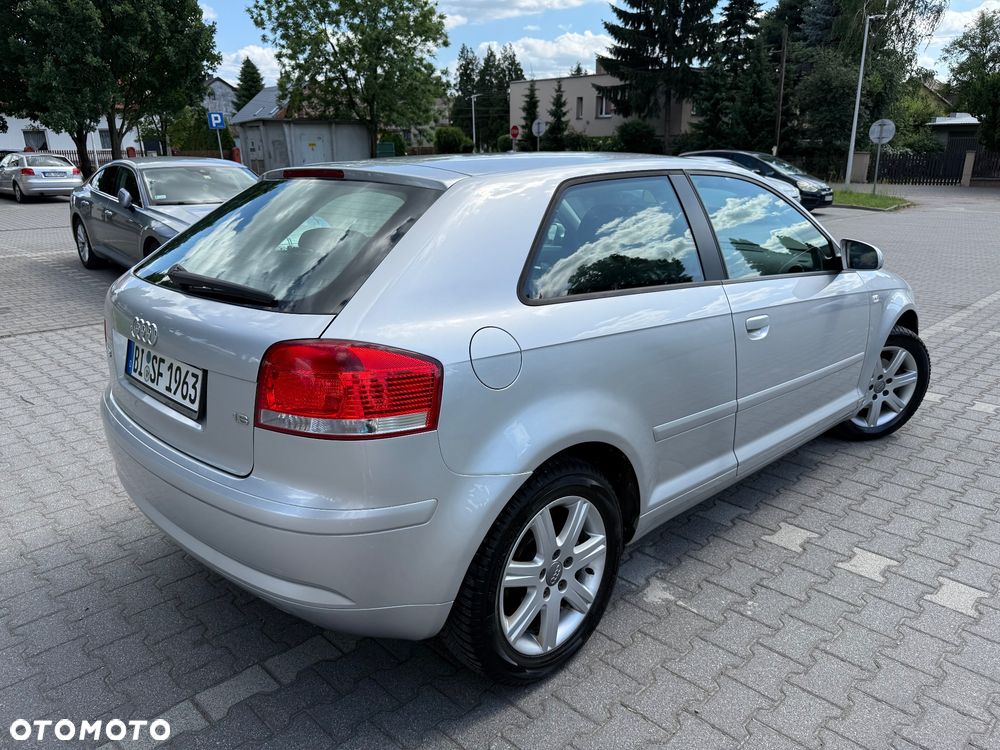 Audi A3 3-drzwiowe 1.6 Attraction - 17