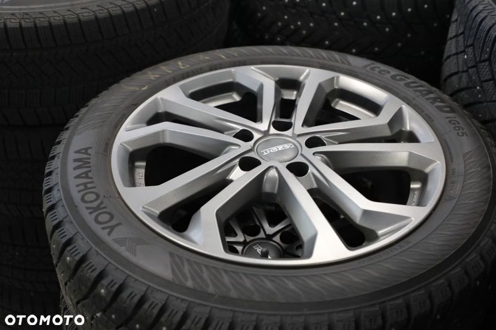 Volkswagen T-Roc 2.0 TDI SCR 4MOTION DSG Style - 33