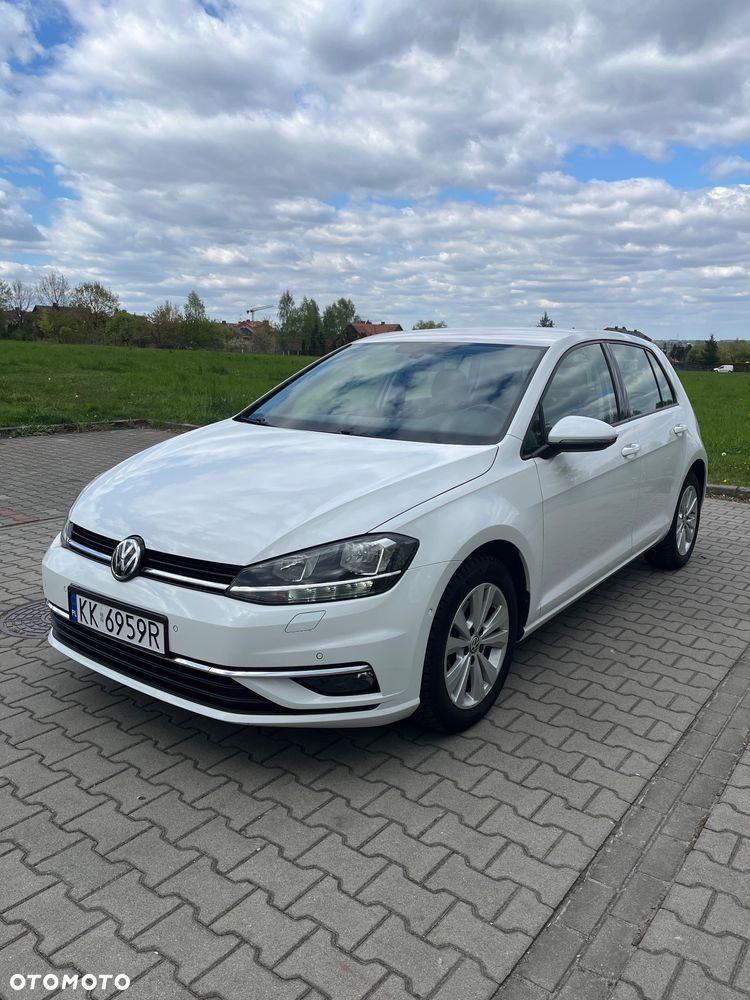 Volkswagen Golf - 1