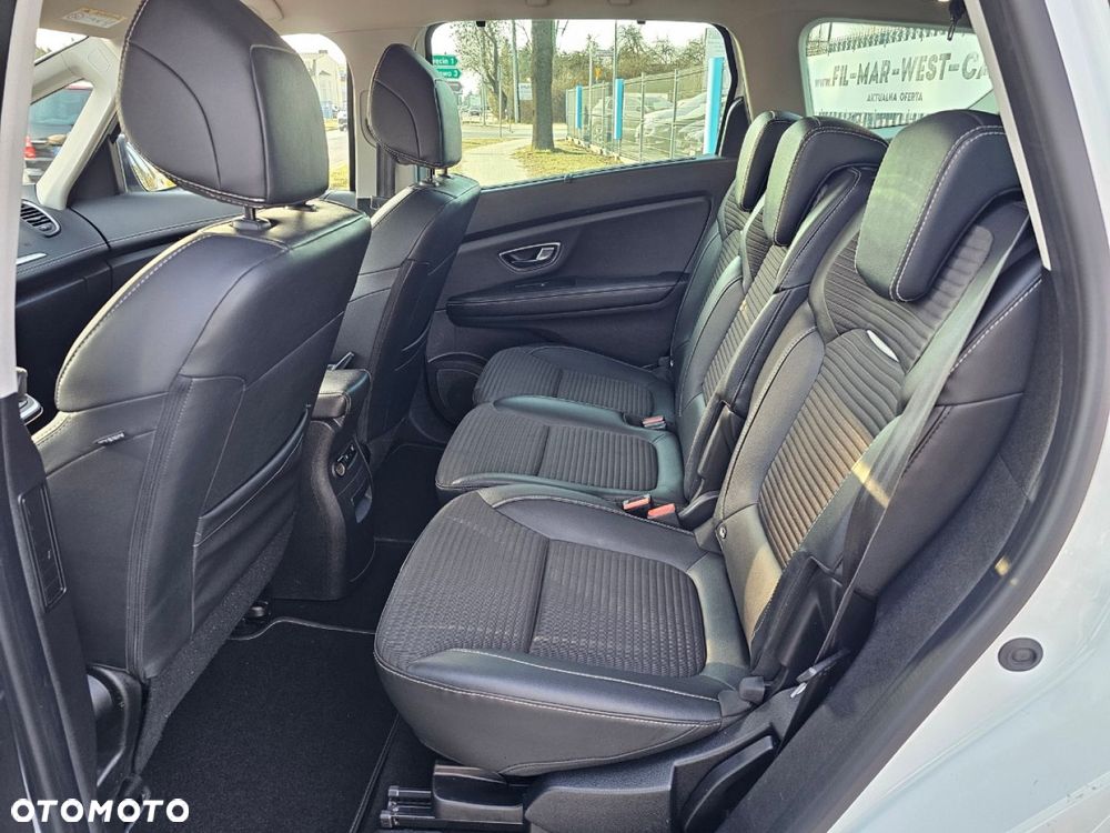 Renault Grand Scenic - 16