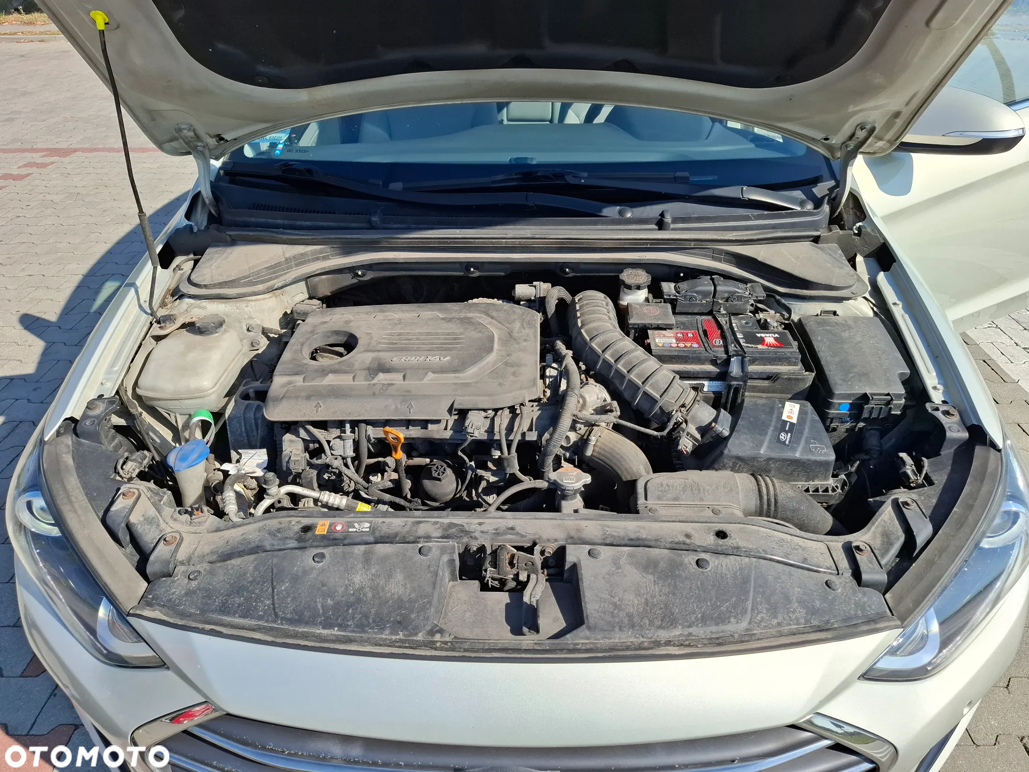 Hyundai Elantra 1.6 CRDi BlueDrive Comfort DCT - 9