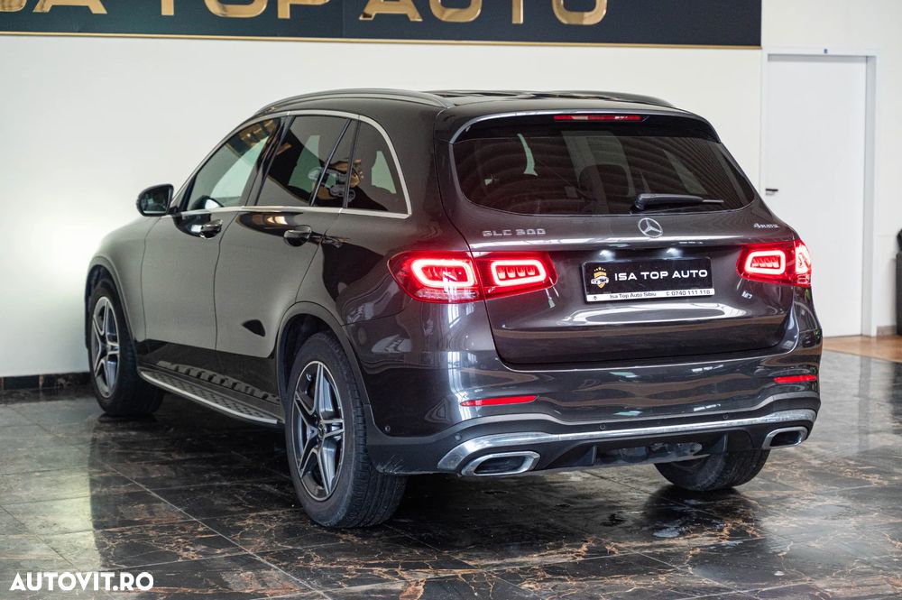 Mercedes-Benz GLC 300 4MATIC 9G-TRONIC AMG Line - 34