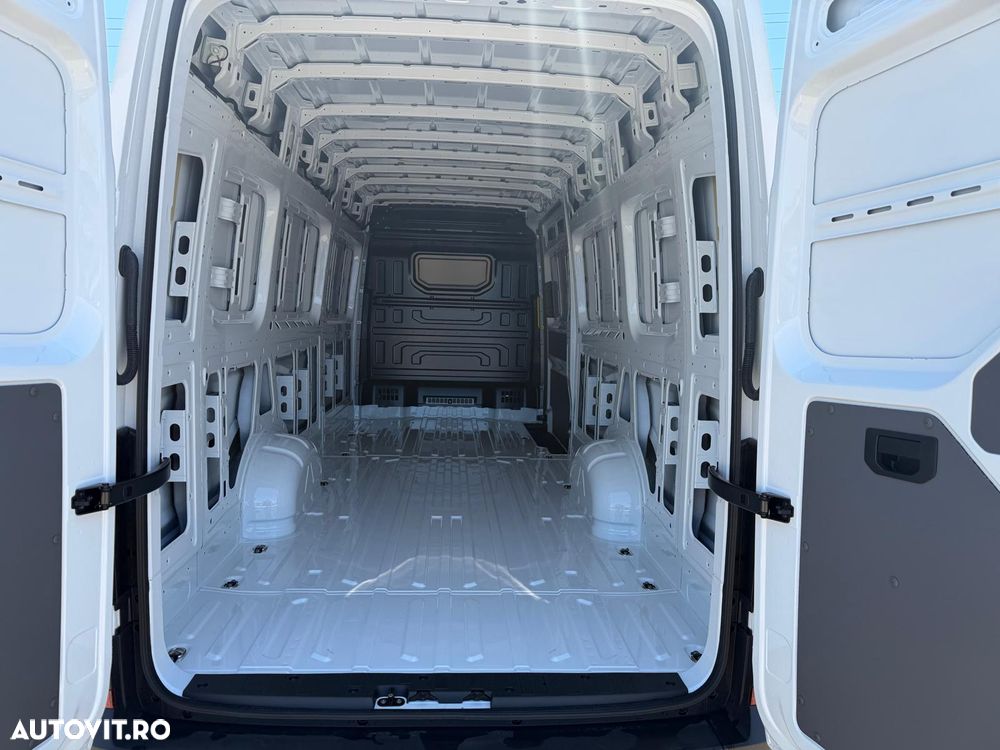 Volkswagen Crafter - 14