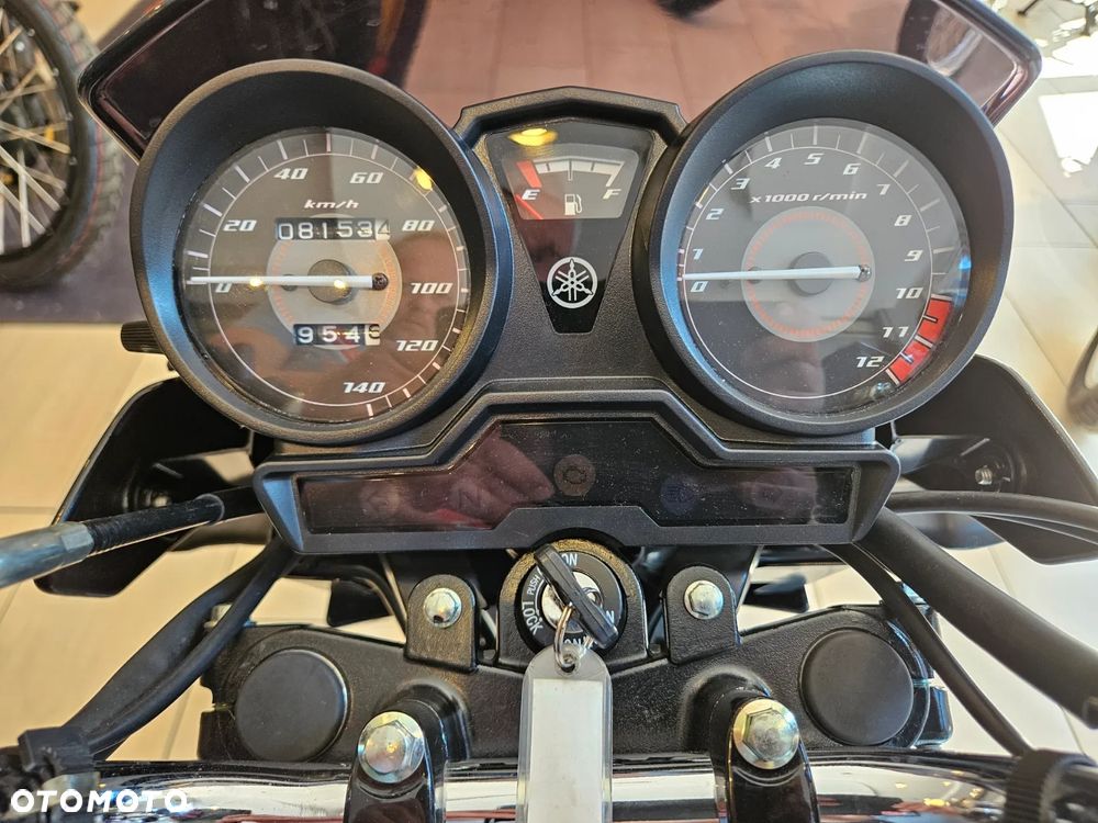 Yamaha YBR - 8
