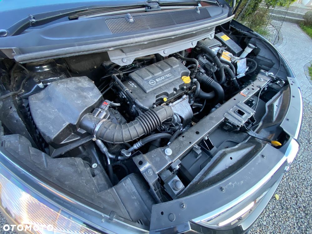 Opel Zafira Tourer 1.4 Turbo drive - 12