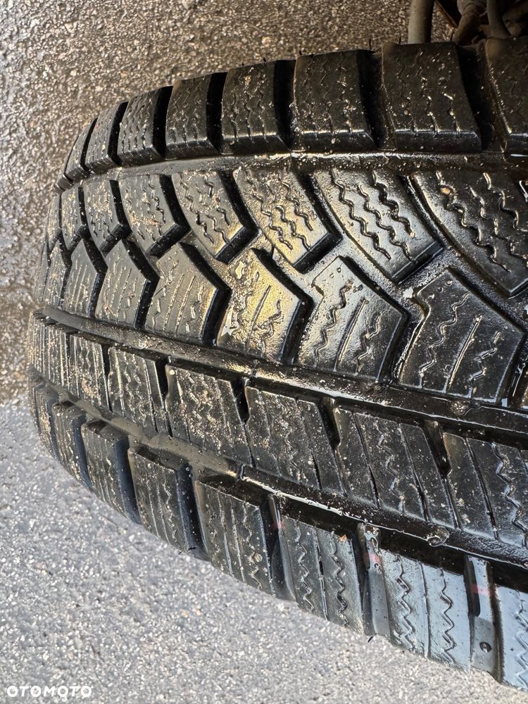 Suzuki Grand Vitara 2.0 Comfort + Family - 21