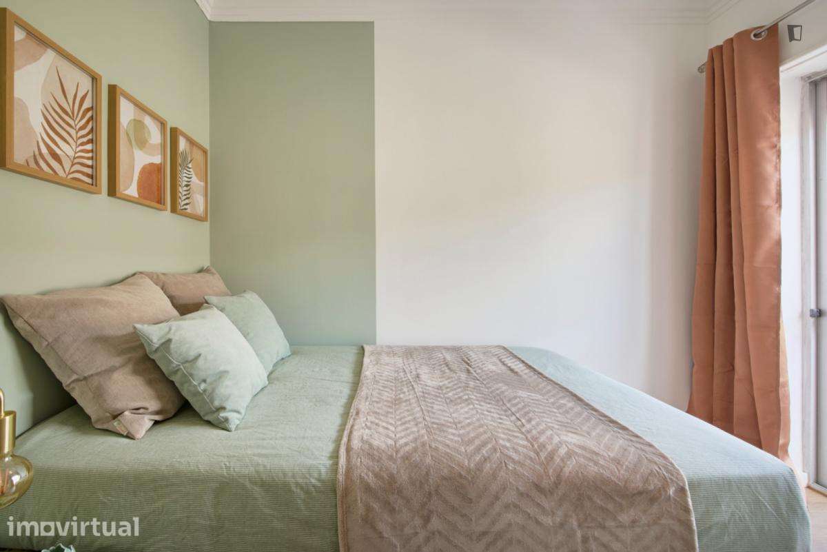 Quarto - localizado em Amadora Lisbon - Grande imagem: 3/27