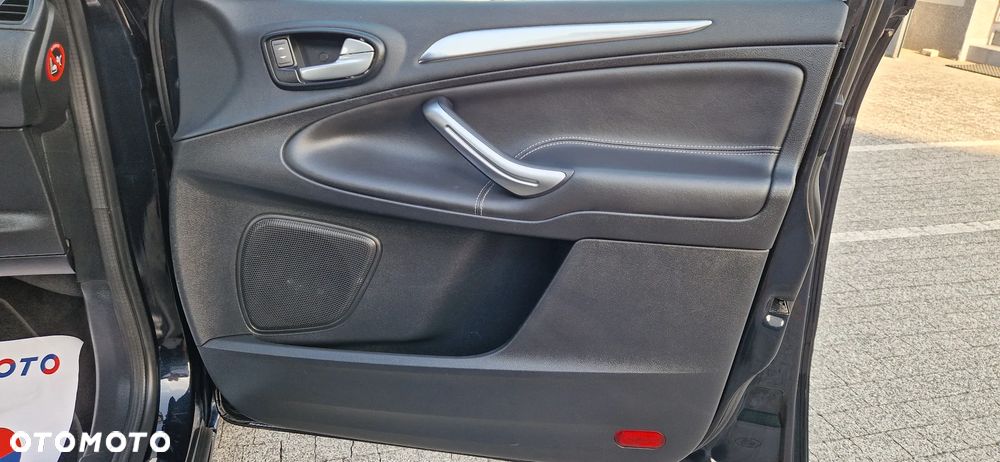 Ford S-Max - 23