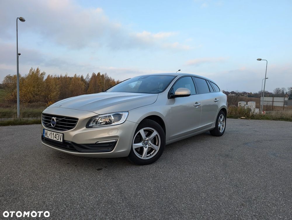 Volvo V60 D4 Summum - 1