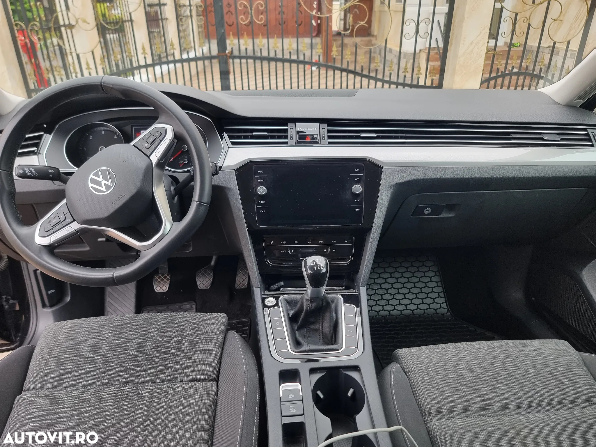 Volkswagen Passat Variant 2.0 TDI (BlueMotion Technology) Comfortline - 24