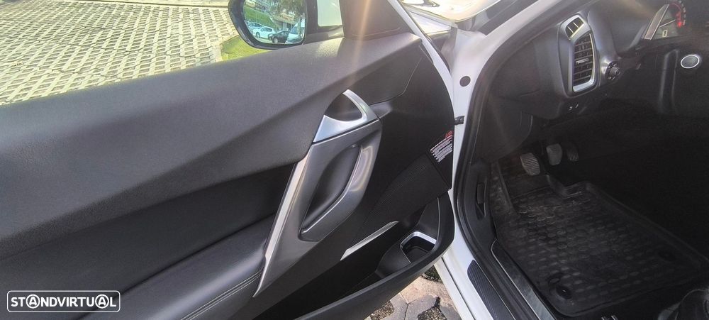 Citroën DS5 2.0 HDi So Chic 125g - 12