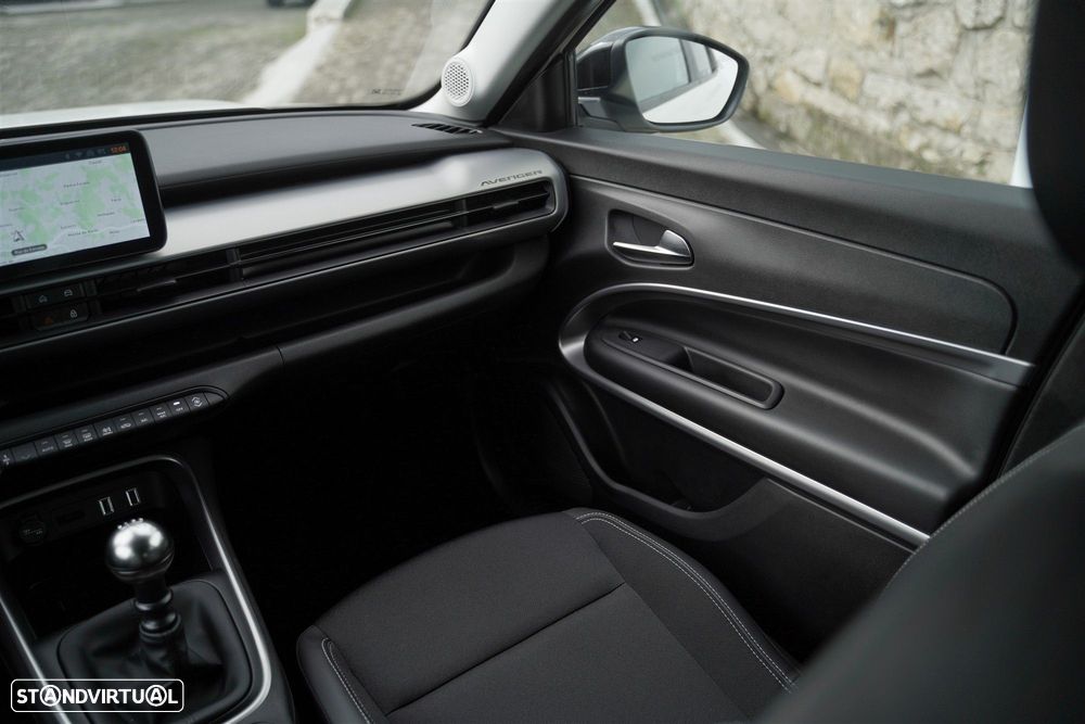 Jeep Avenger 1.2 GSE T3 Summit - 27