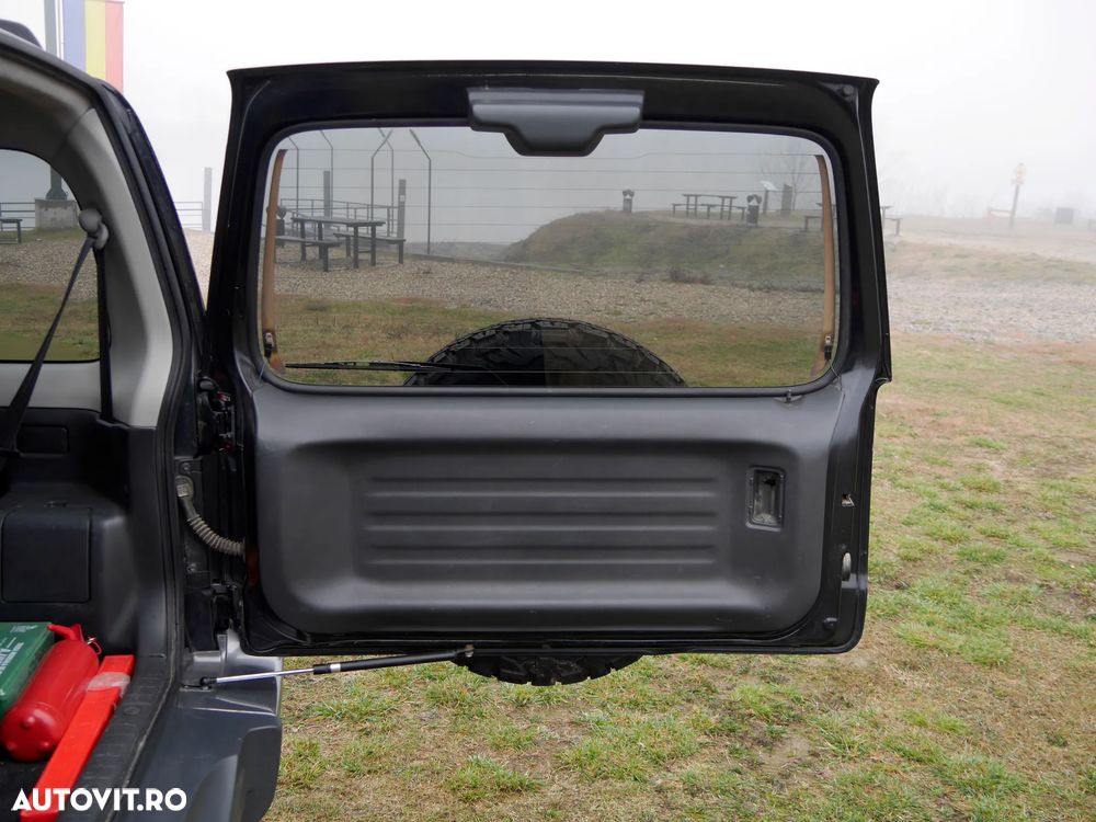 Suzuki Jimny 1.3 Style - 6