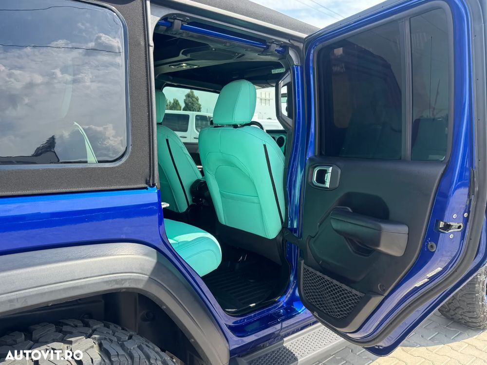 Jeep Wrangler - 21