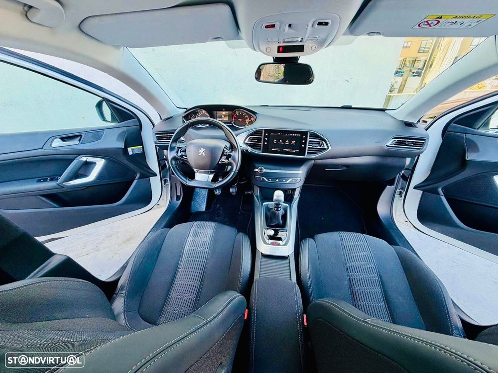 Peugeot 308 1.2 PureTech Active - 30