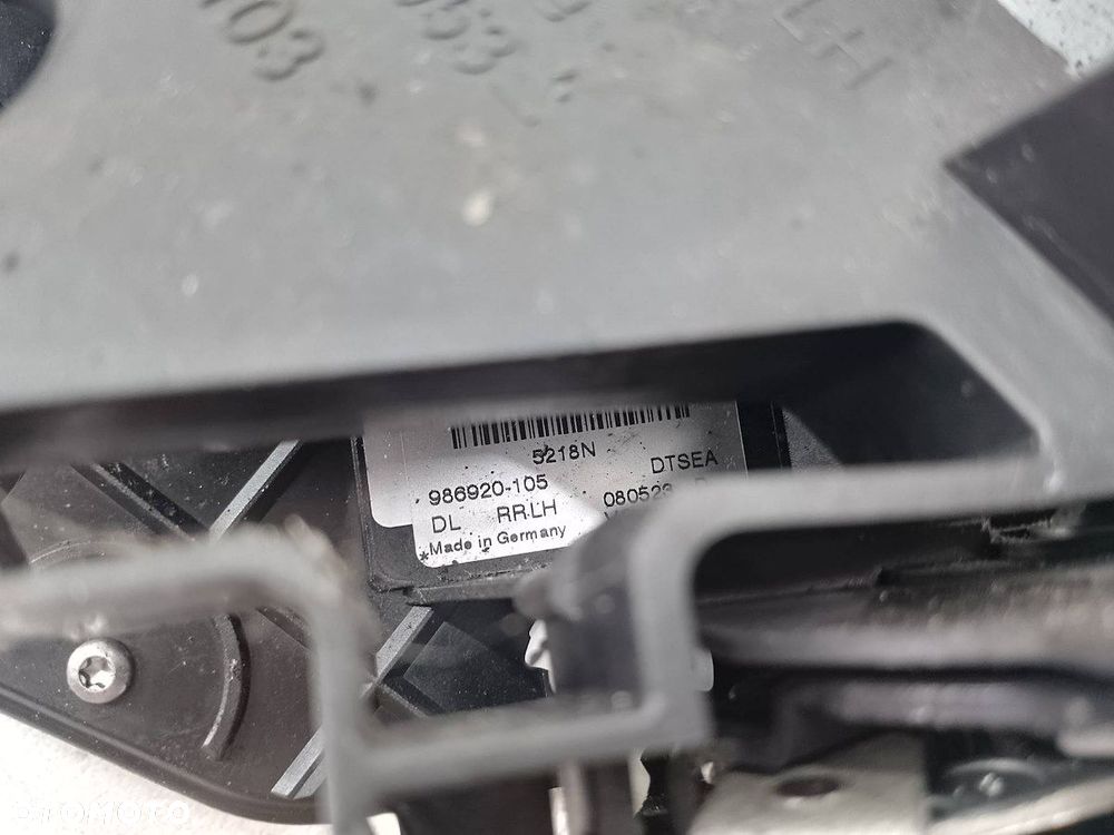 ZAMEK DRZWI LEWY TYŁ VOLVO S80 II ( 07-13 ) 30661074  986920-105 - 8