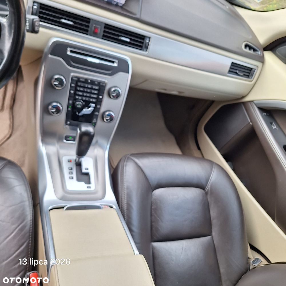 Volvo XC 70 D5 AWD Geartronic Summum - 10