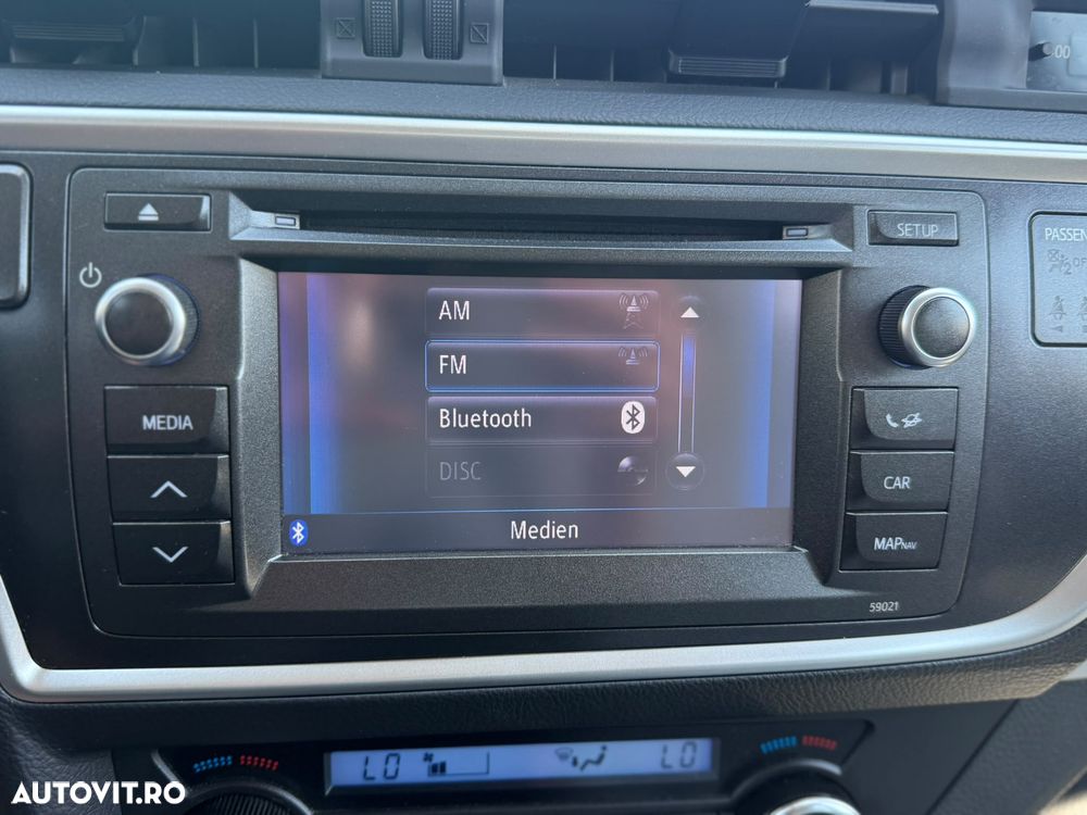 Toyota Auris - 23