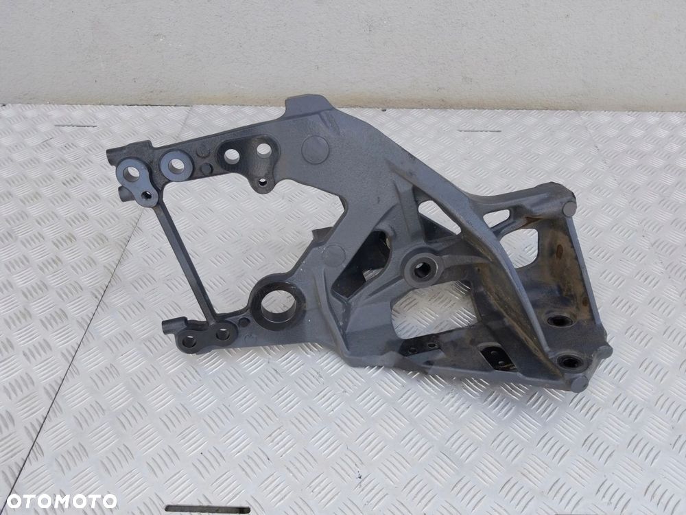 MOCOWANIE RESORA KABINY DAF CF XF 450 106 LIFT - 2