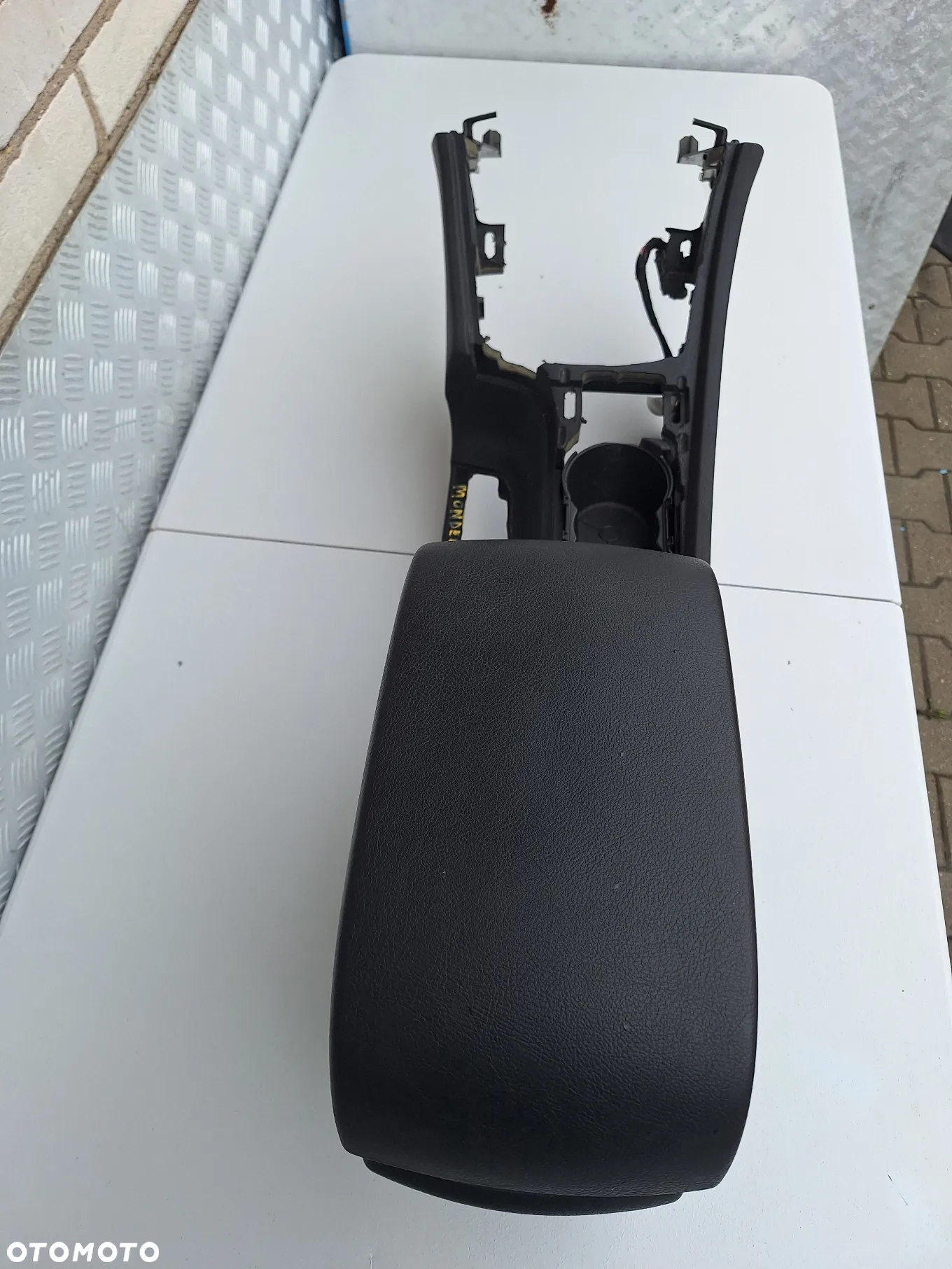 PODŁOKIETNIK TUNEL FORD MONDEO MK4 - 2