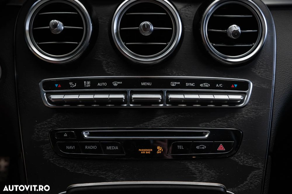 Mercedes-Benz GLC 250 4MATIC 9G-TRONIC AMG Line - 33