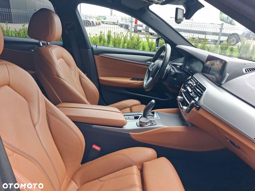 BMW Seria 5 530d xDrive M Sport sport - 13