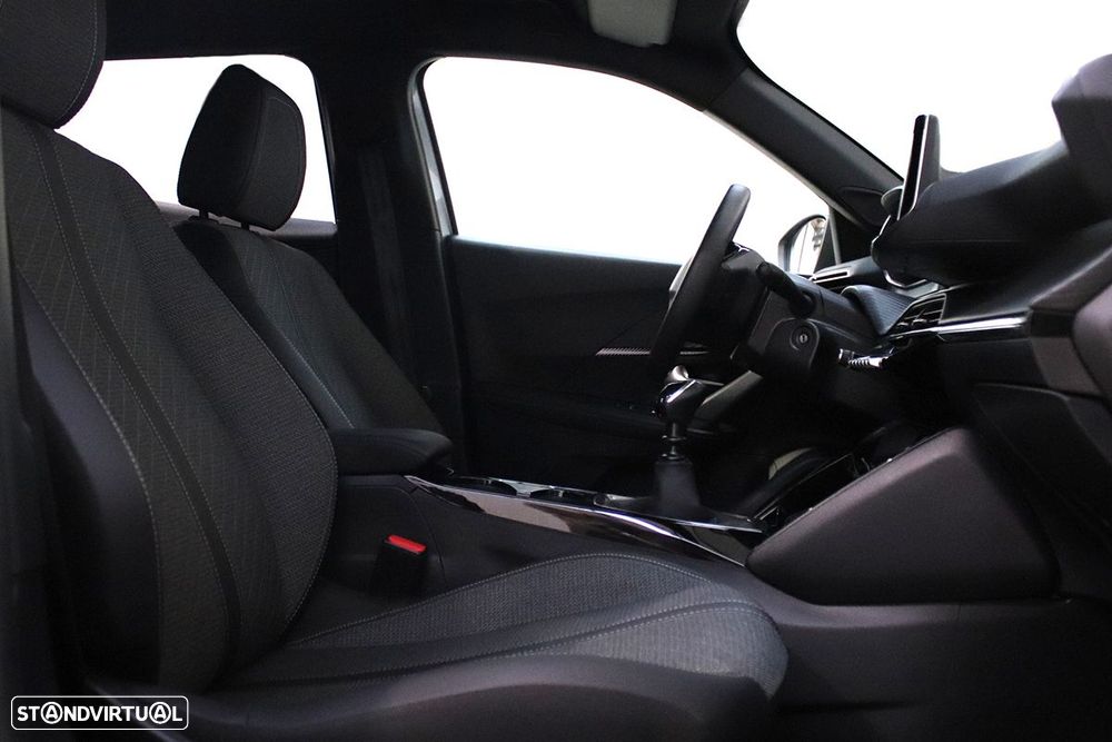 Peugeot 2008 1.2 PureTech Allure - 21