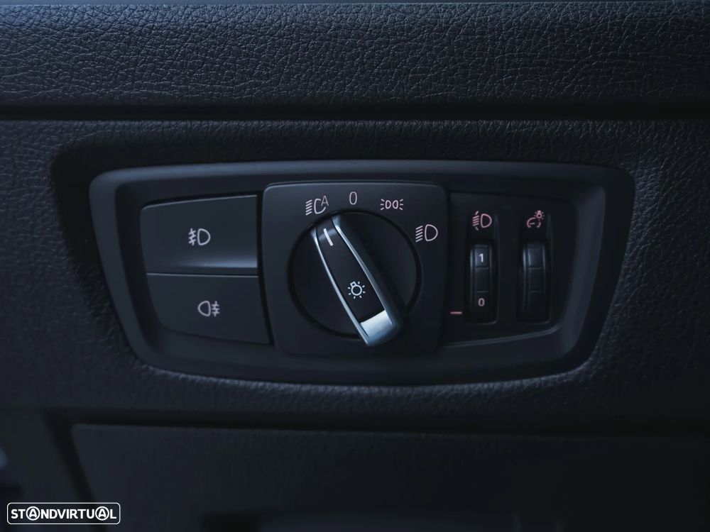 BMW 118 d Pack M Shadow Auto - 26