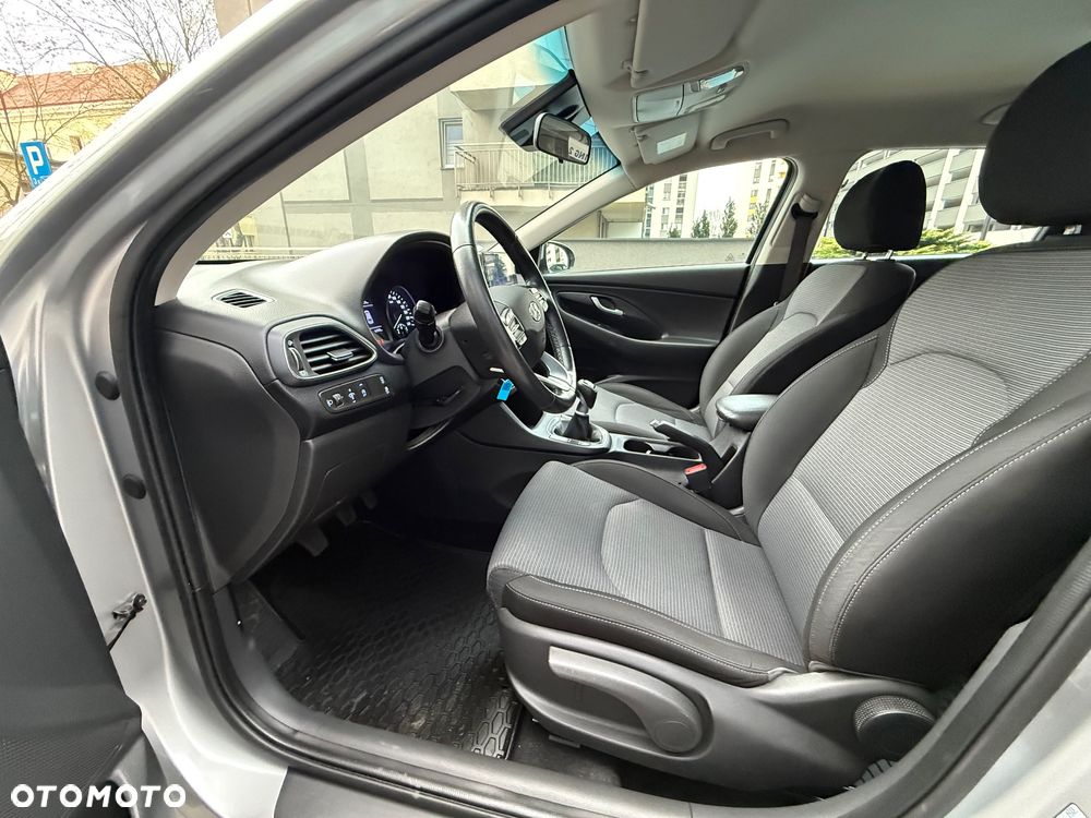 Hyundai i30 1.5 DPI Modern - 16