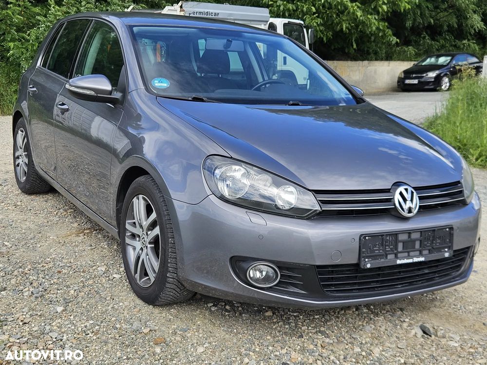 Volkswagen Golf - 1