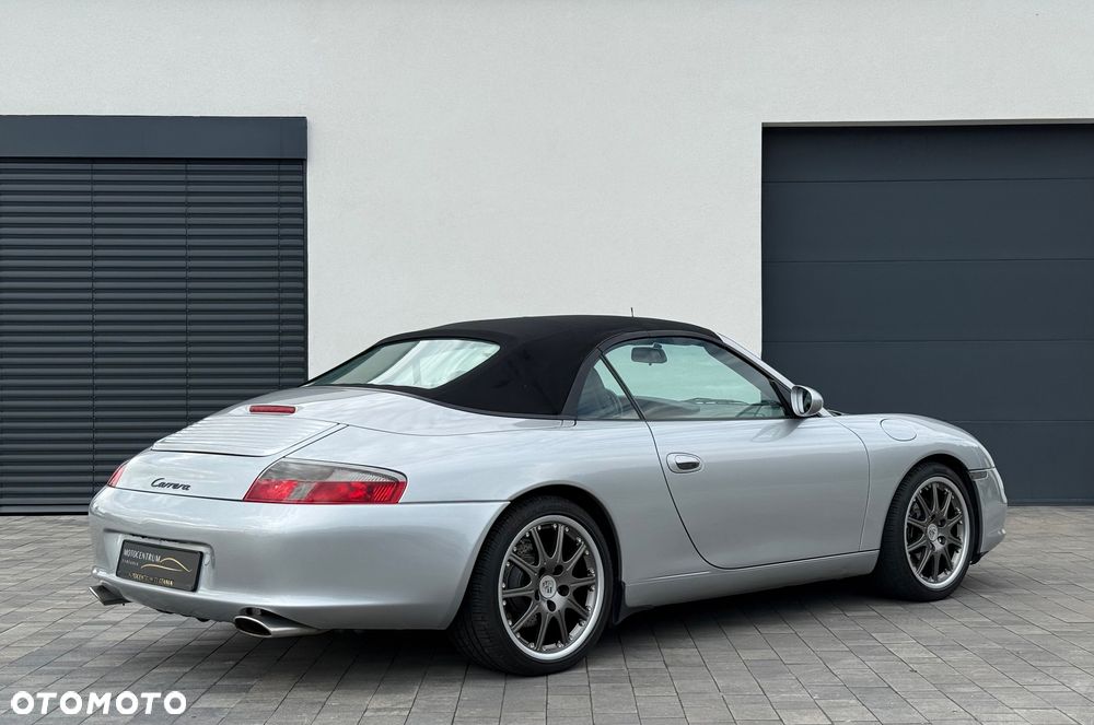 Porsche 911 Carrera - 5
