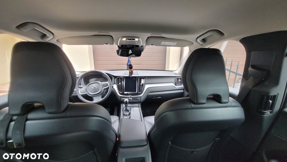 Volvo XC 60 D4 Momentum Pro - 19