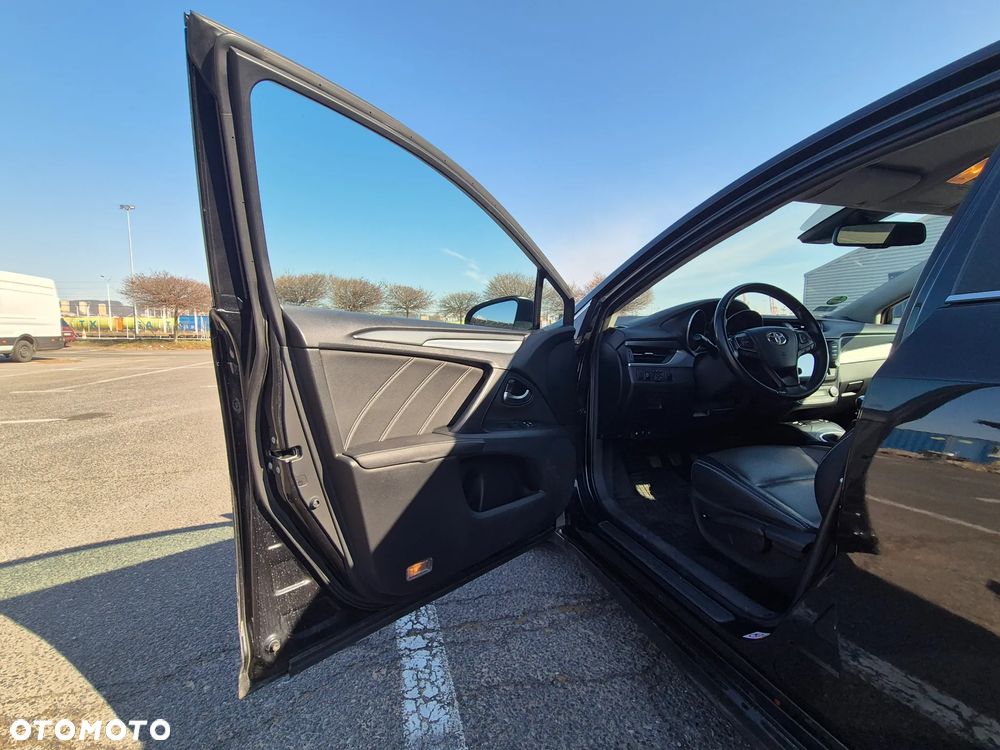 Toyota Avensis 2.0 D-4D Prestige - 9