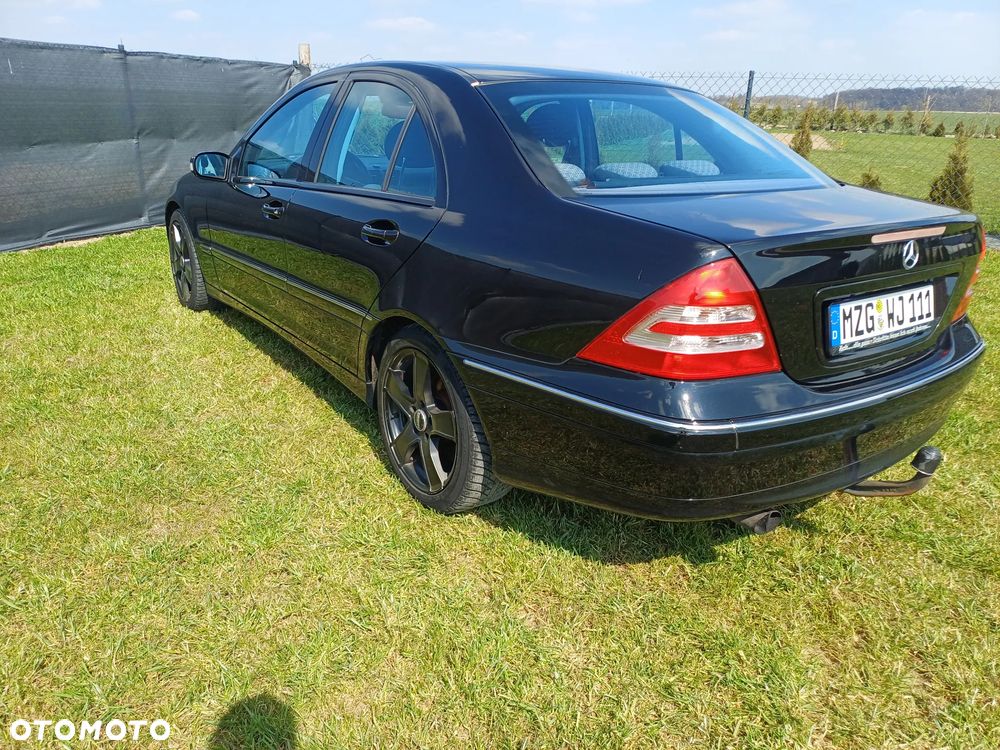 Mercedes-Benz Klasa C 180 Kompressor Automatik Avantgarde - 14