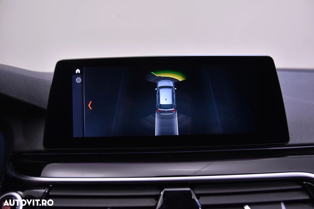 BMW Seria 5 525d Touring Aut. - 19